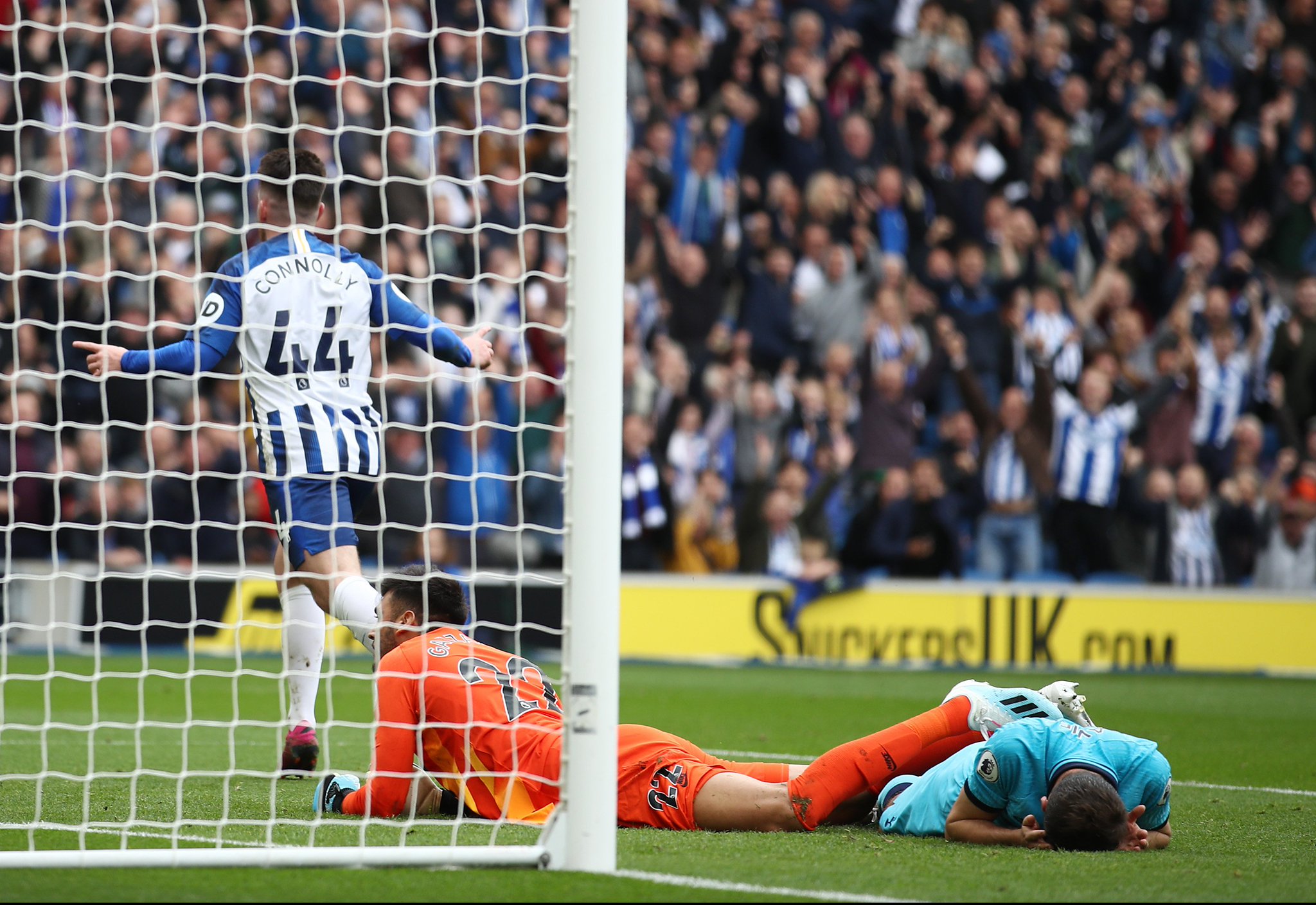 吉达国民截胡马竞签下斯图加特中场恩佐米洛，转会费超2800万欧元.