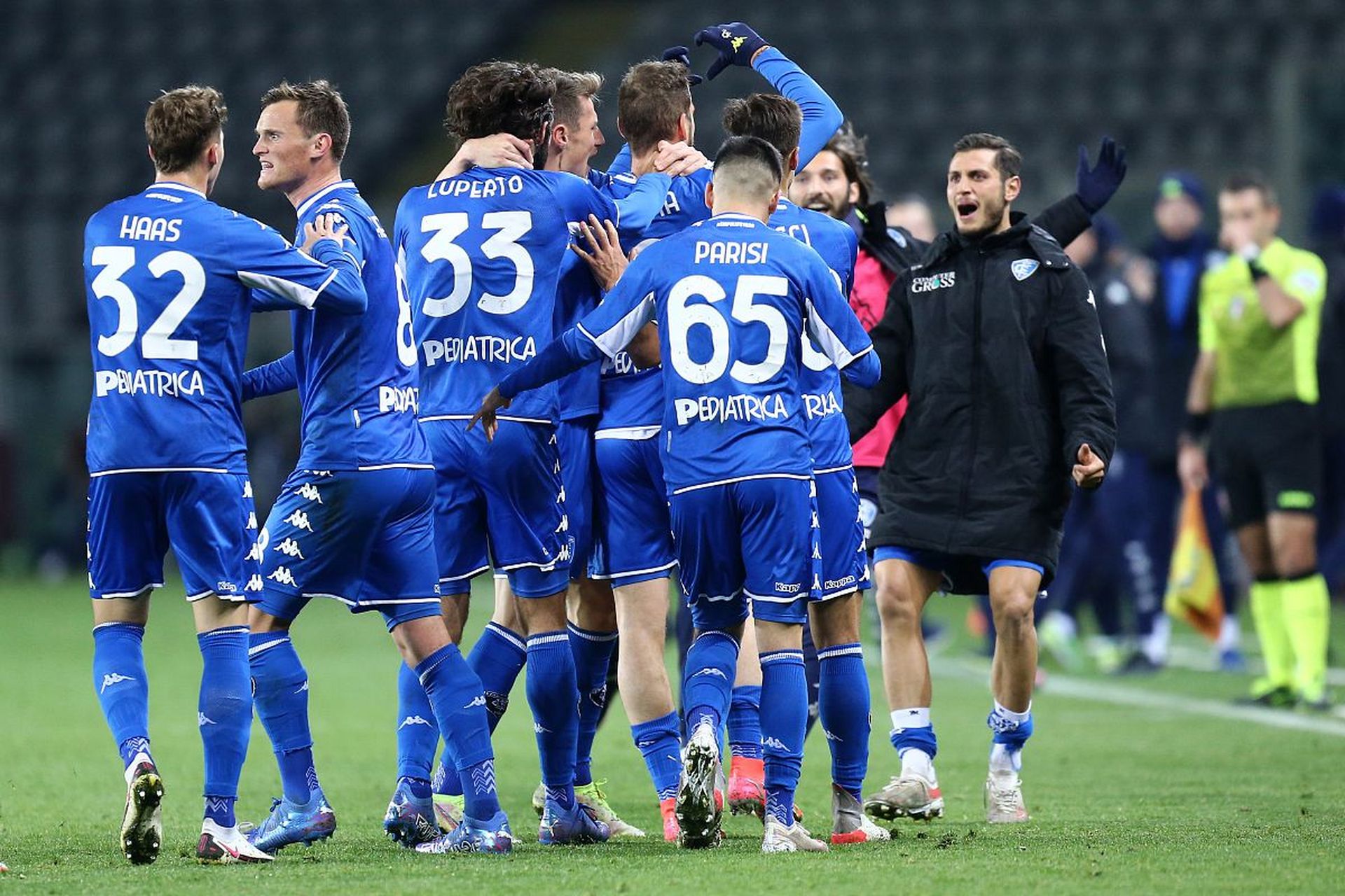 泰厄斯瓊斯談三巨頭：接球投籃要隨時準備好掌握機會.